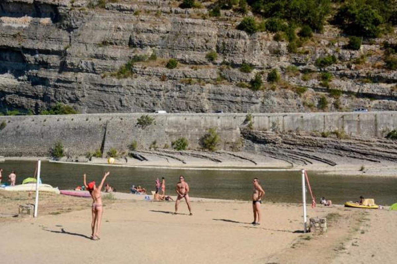 Aloha Plage Camping 4Etoiles Sampzon Ngoại thất bức ảnh